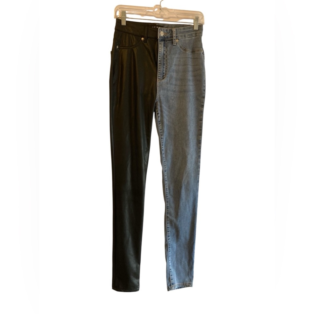 Akira size 9 NEW pants